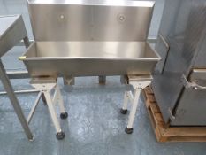 *Knee Operated Stainless Steel Sink Unit 104x43