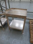 *Stainless Steel Fed Table with Undershelf