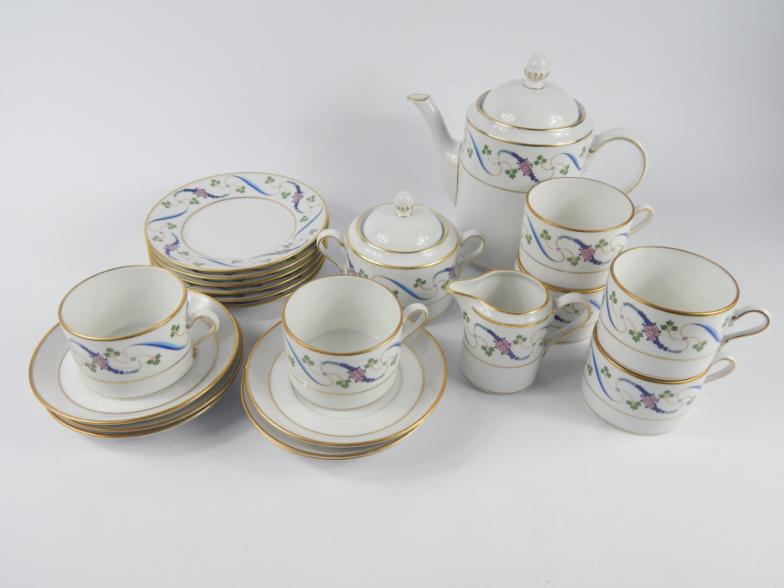 A Richard Ginori porcelain part tea service, decorated in the Florence pattern, comprising teapot,