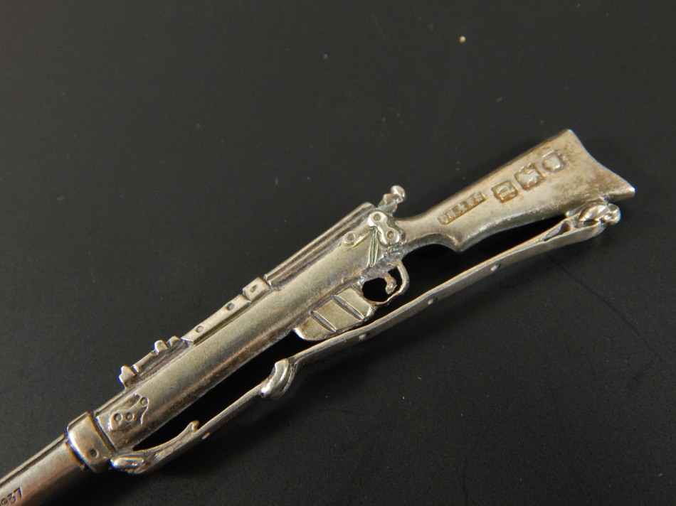 A Victorian silver Anglo-Boer war souvenir spoon, the handle in the form of a gun, marked Lee- - Image 3 of 3