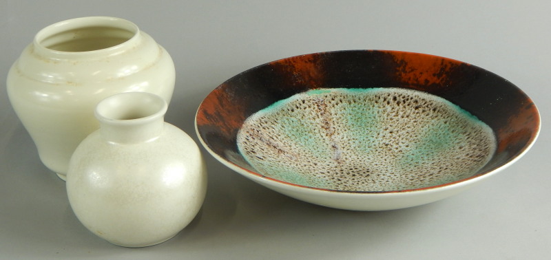 Various items of Poole pottery, to include a bowl with psychedelic decoration and two white glazed