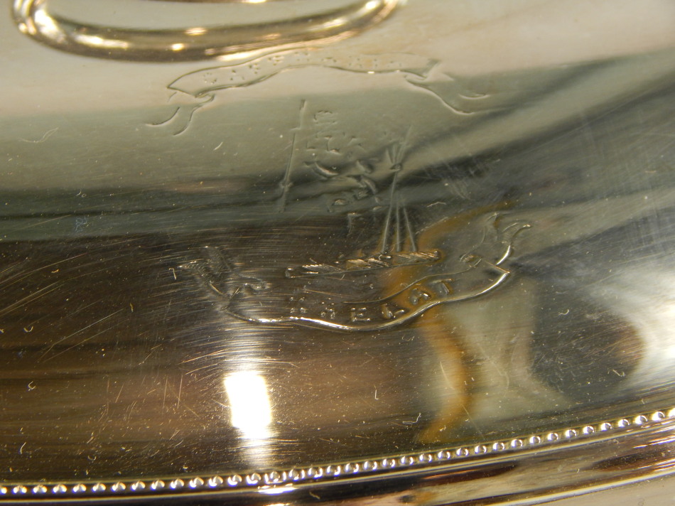 A silver plated canted rectangular warming entree dish and cover, with a reeded handle, the base - Image 2 of 2