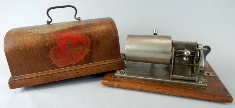 A late 19th/early 20thC French pathé phonograph, with bentwood case stamped 27360. (AF)