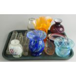 Various items of art glass, to include Murano vase with mottled decoration, Mdina vase, etc.