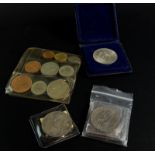 Various coins, to include Queen Elizabeth II 1953 £2, £1, 1 shilling etc., Queen Elizabeth II 1953