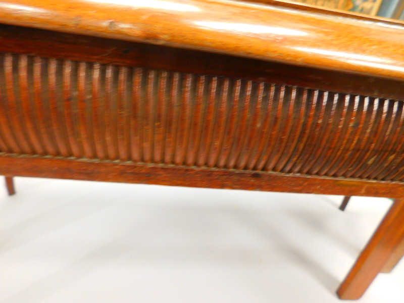 A pair of 19thC mahogany side or serving tables, each rectangular top with a moulded edge, above a - Image 3 of 4