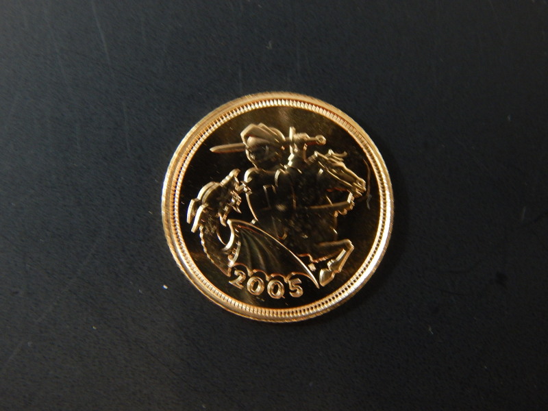 A Queen Elizabeth II proof gold half sovereign, with certificate - Image 2 of 4