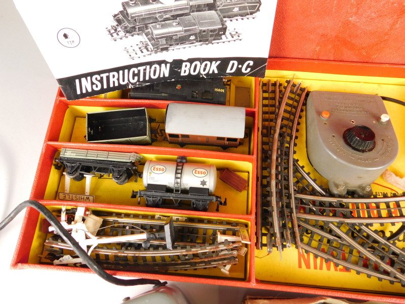 A collection of model railway items, to include a Trix Twin railway boxed train set with single - Image 2 of 3