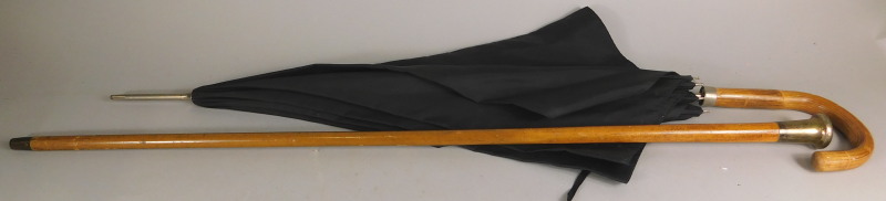 A malacca walking cane, engraved A H Thorne, with silver collar, and an umbrella - Bild 2 aus 2