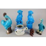 Miscellaneous oriental items, to include a pair of Chinese turquoise glazed Dogs of Fo, a