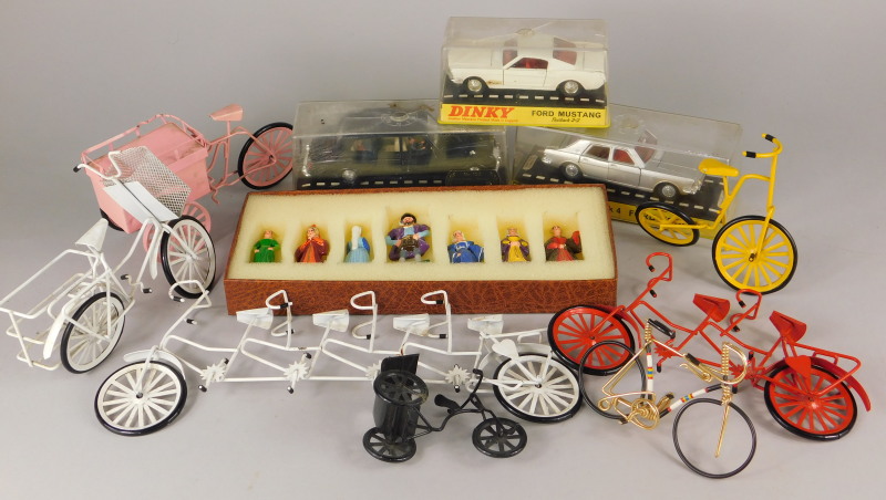 Various toys, to include Dinky Rolls Royce, Phantom V Limousine, a Dinky Ford Mustang, Fastback 2+2,