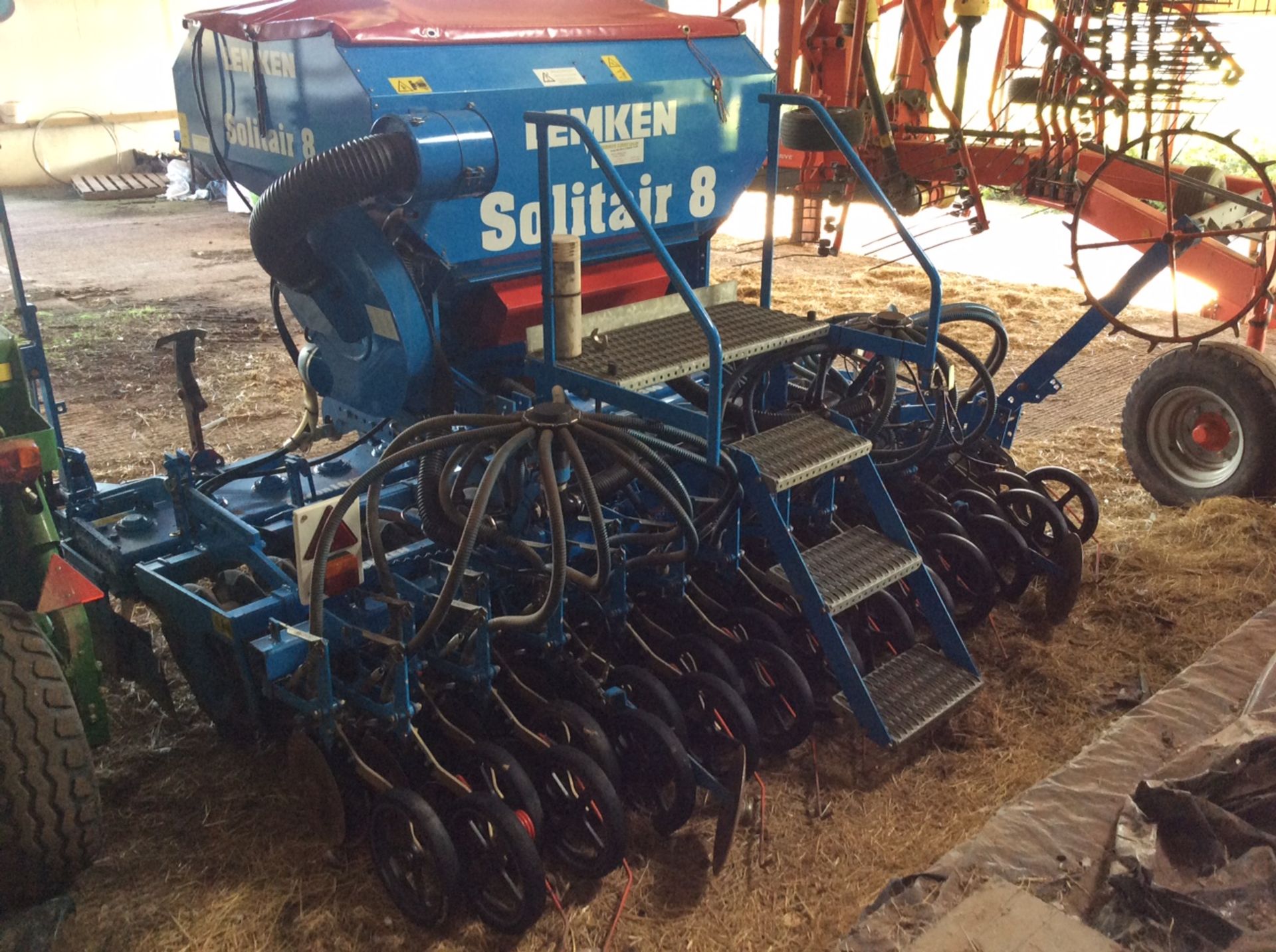 LEMKEN SOLITAIRE 8 DRILL COMPLETE WITH ZIRKEN 10 POWER HARROW COMBINATION - Image 5 of 5