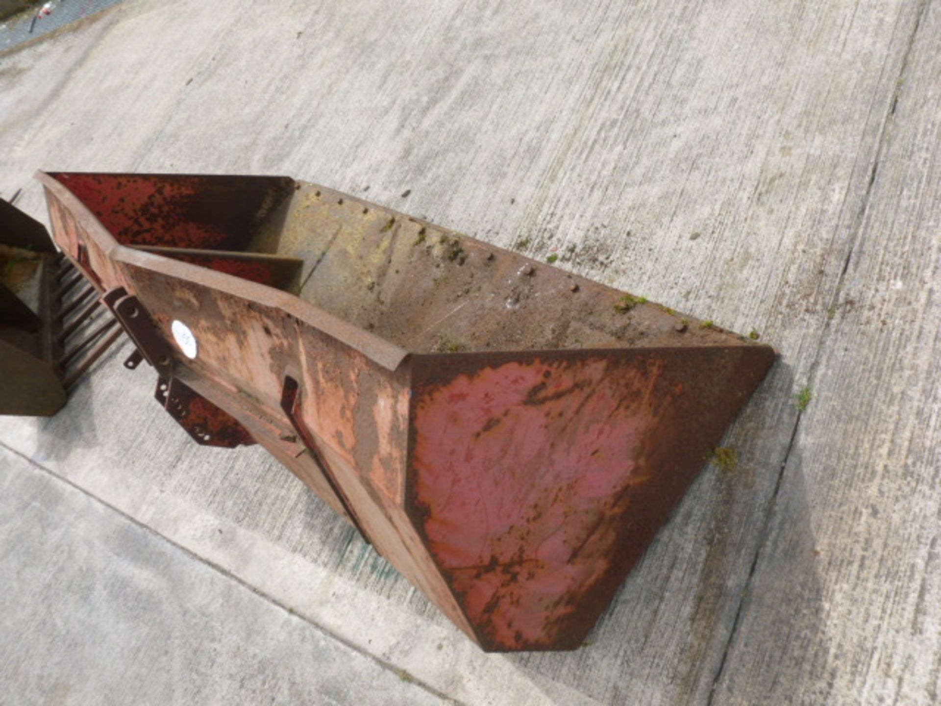 MASSEY FERGUSON GRAIN BUCKET