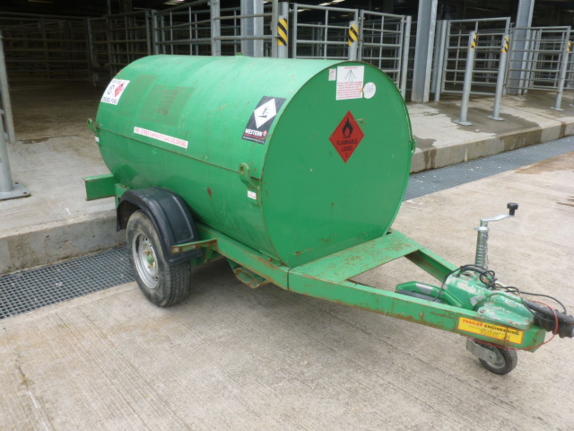 1000L FAST TOW BOWSER C/W REAR FAST TRANSFER PUMP