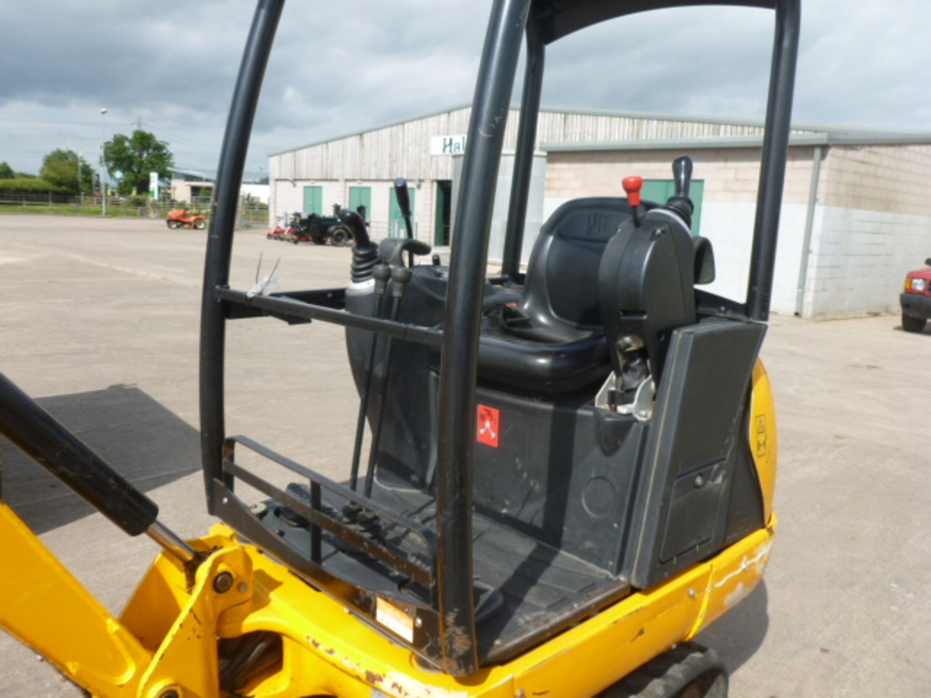 2-014 JCB 8014 MINI DIGGER - Image 5 of 5