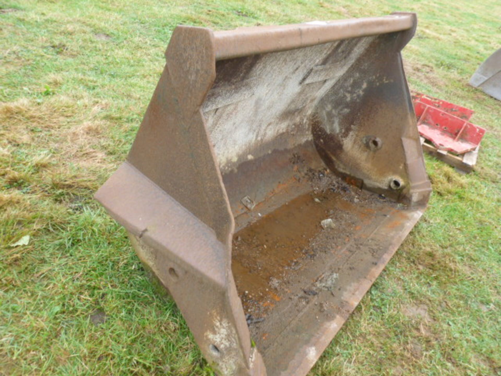 FRONT END LOADER BUCKET