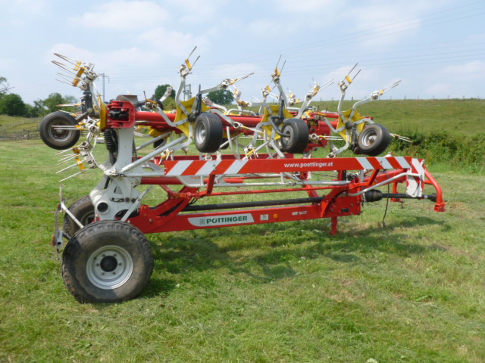 POTTINGER HIT 10.11T 10M FOLDING GRASS TEDDER (2013)