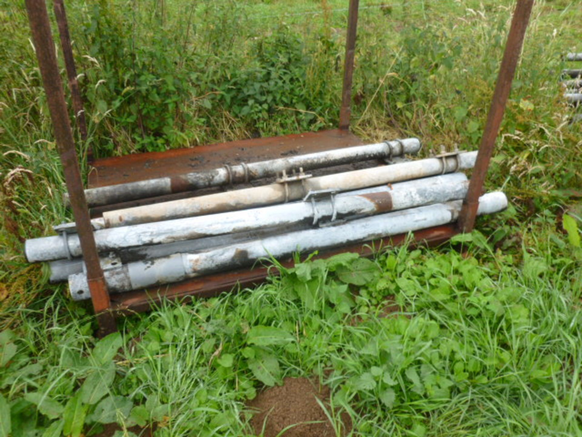 STILLAGE OF PIPES