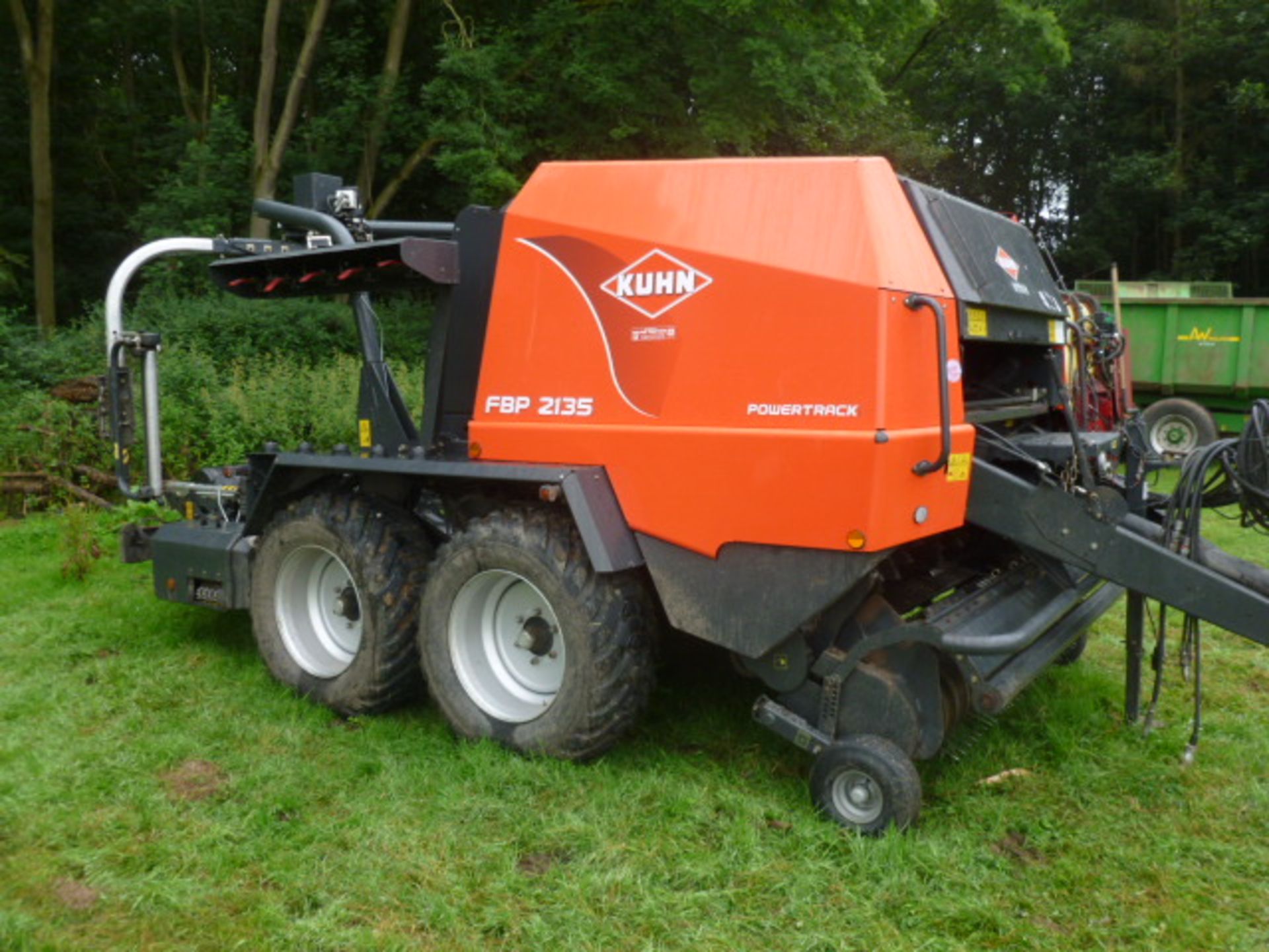 KUHN POWER TRACK FBP 2135 COMBI BALER (2010) C/W CROP CUTTER & 3D WRAPPING (APPROX 26000 BALE