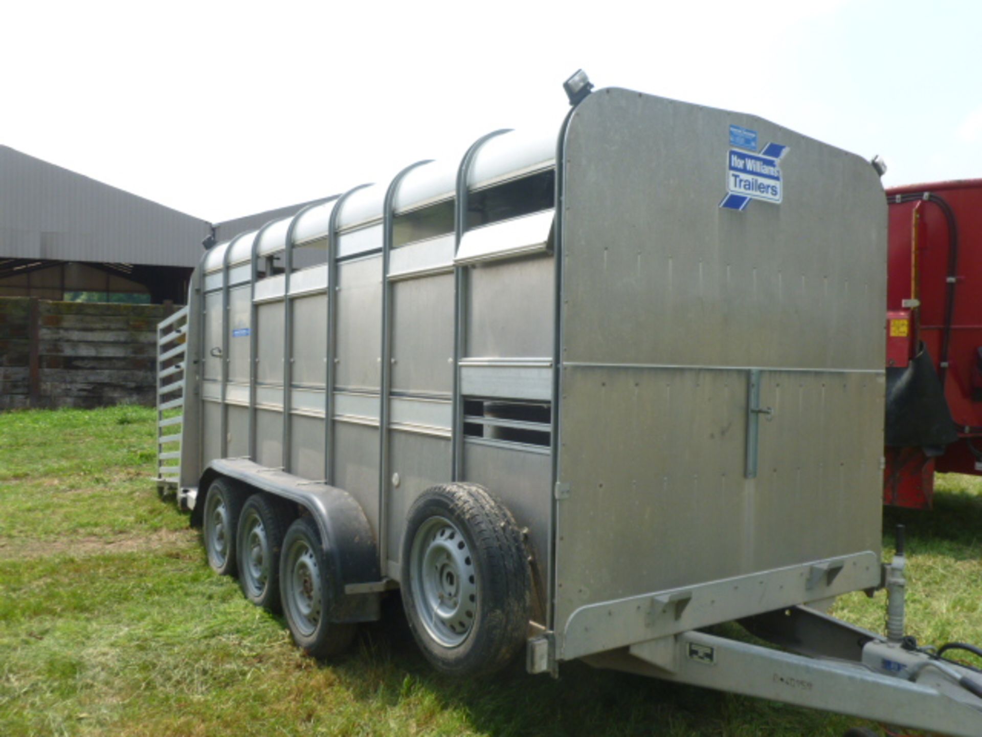 IFOR WILLIAMS 14FT TRIAXLE STOCK TRAILER C/W PARTITION GATE (2014) - Image 2 of 4