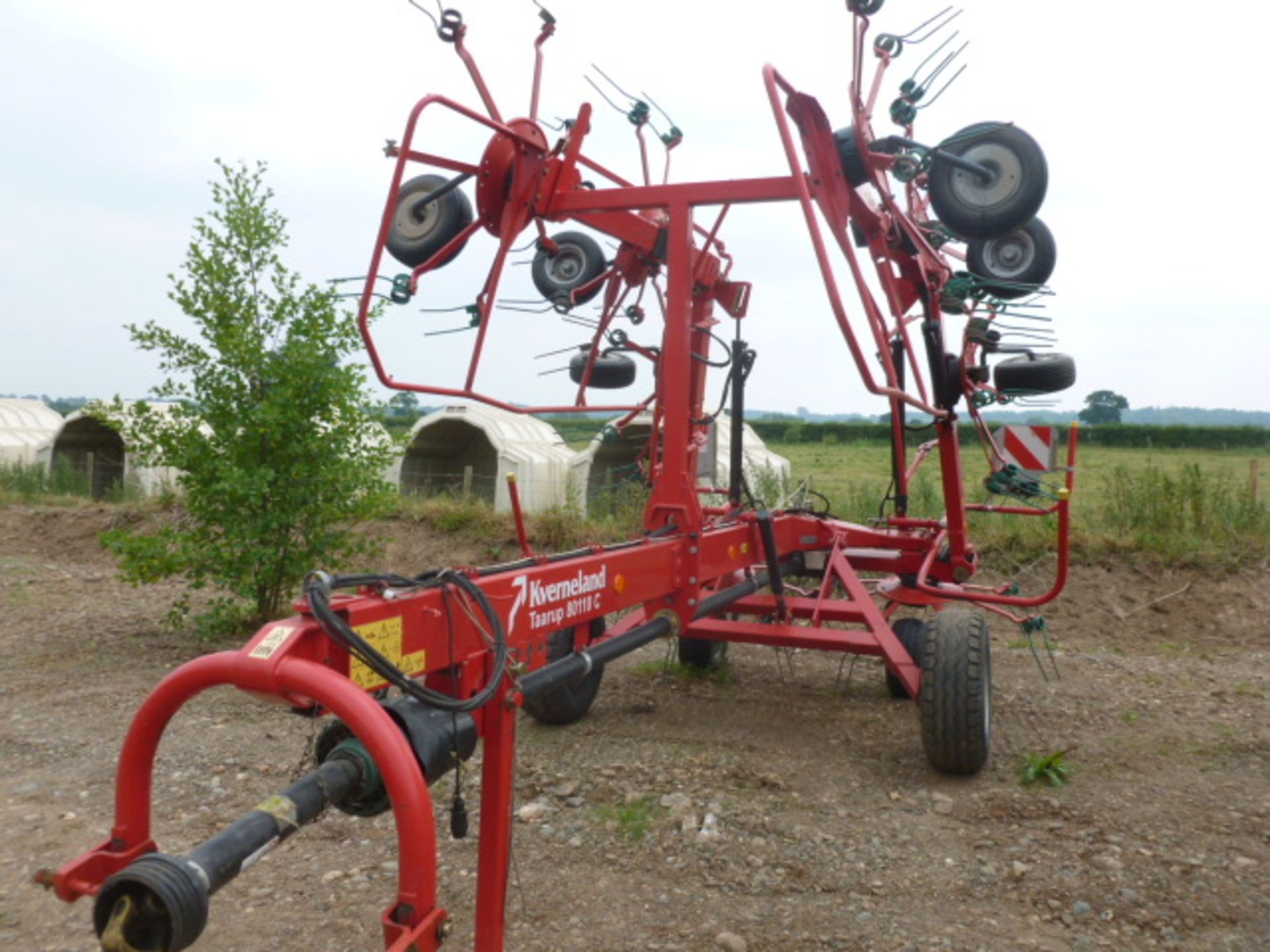 KVERNELAND TAARUP 80110C 10M FOLDING GRASS TEDDER(2013)