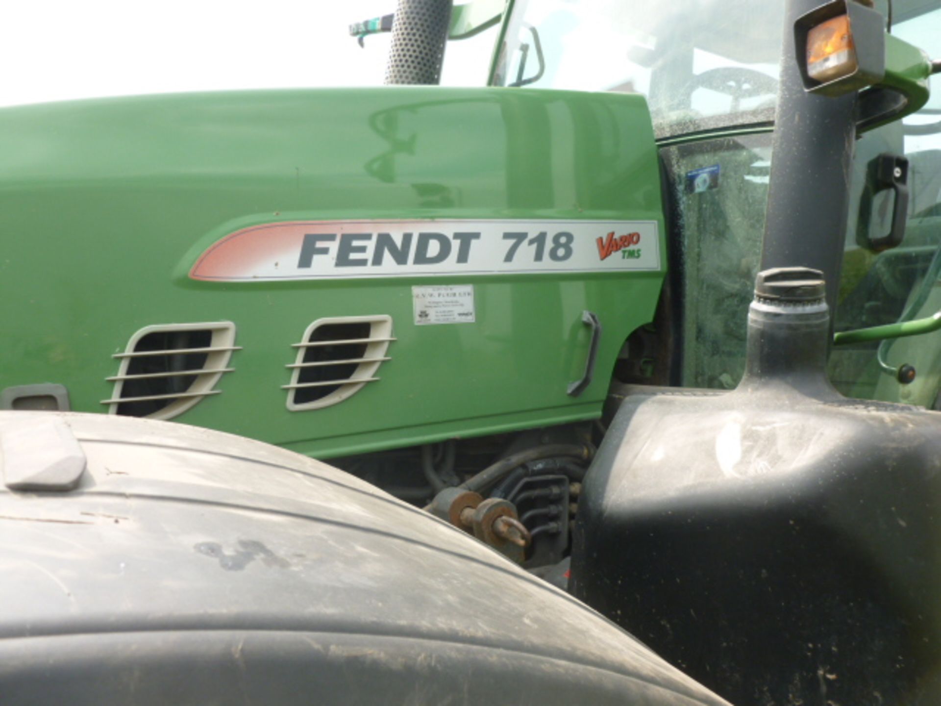 FENDT 718 VARIO TMS TRACTOR (7305)HOURS C/W FRONT WEIGHT 1260KG REG DX08 NHN ONE OWNER FROM NEW - Image 10 of 10
