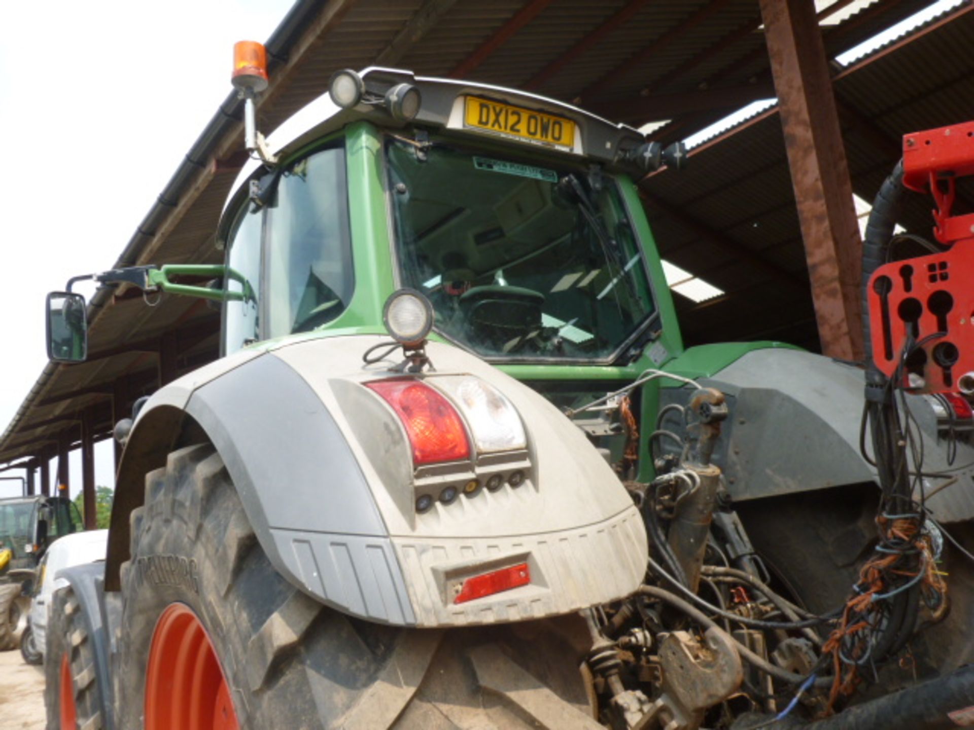 FENDT 824 VARIO TRACTOR C/W FRONT LINKAGE (3700 HOURS ) REG DX12 OWA - Image 3 of 8