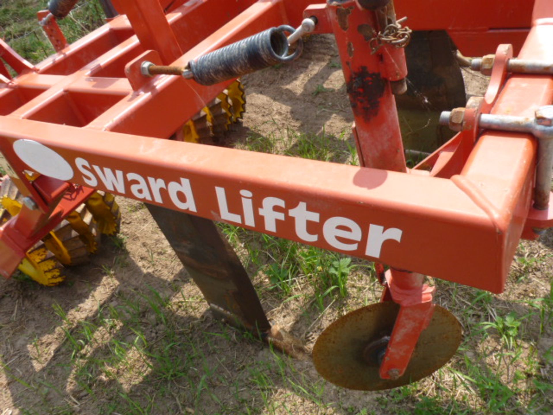 OPICO SWARD LIFTER WITH GUTTLER ROLLER (2010) - Image 4 of 4