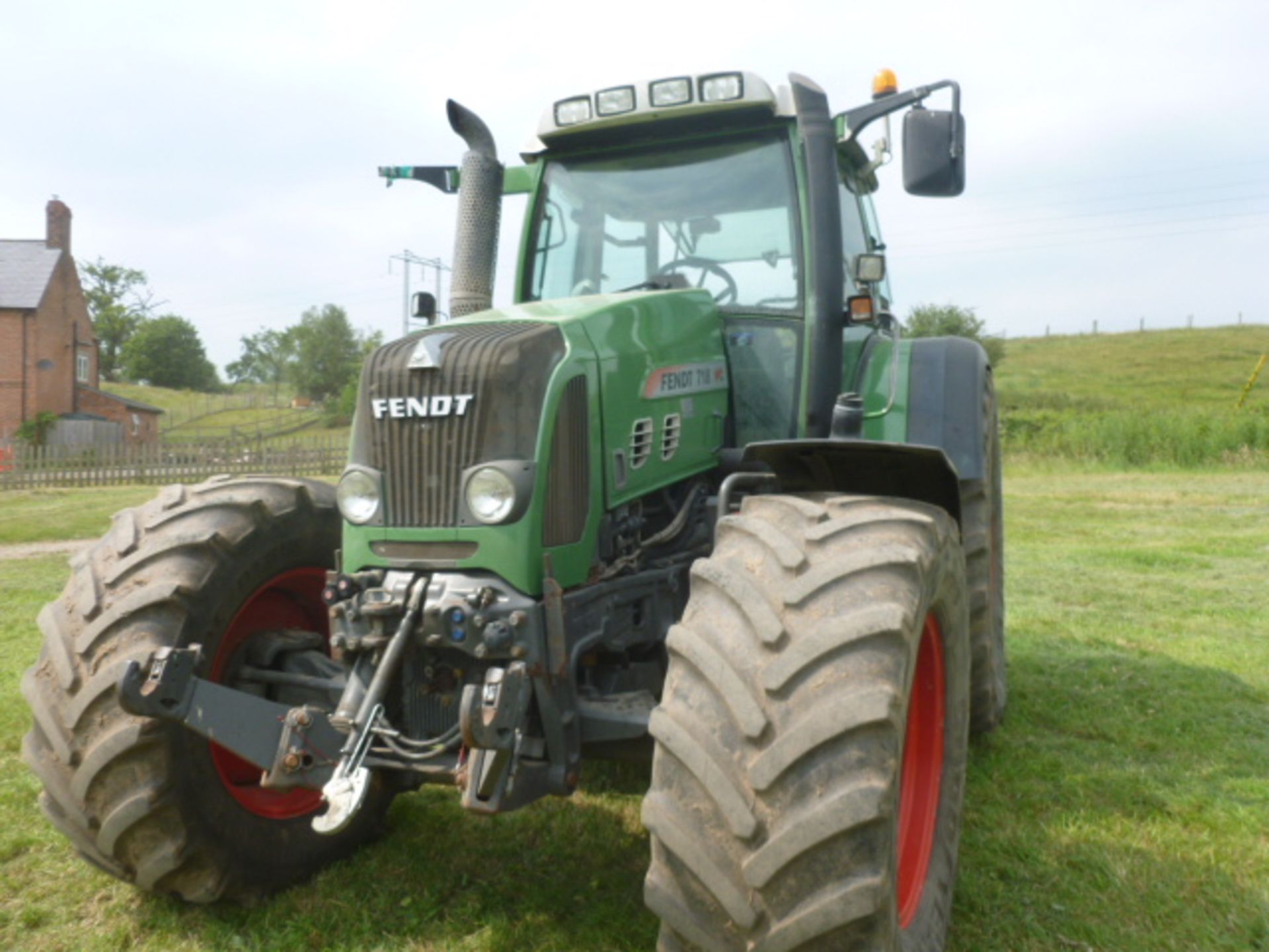 FENDT 718 VARIO TMS TRACTOR (7305)HOURS C/W FRONT WEIGHT 1260KG REG DX08 NHN ONE OWNER FROM NEW - Image 2 of 10