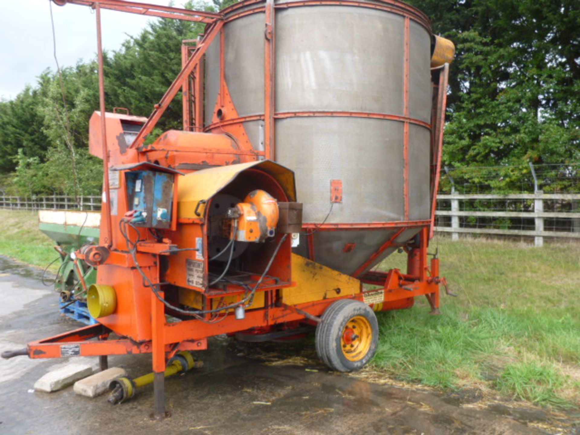 MASTERS MOBILE GRAIN DRYER 10 TON DIESEL - Image 2 of 2