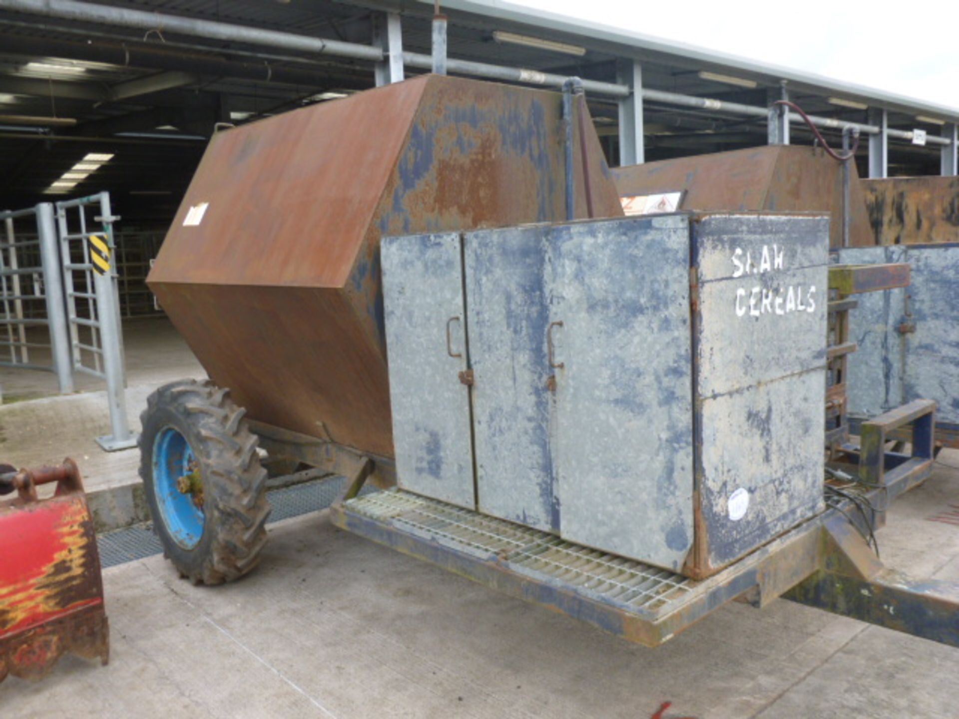 MOBILE DIESEL TANK