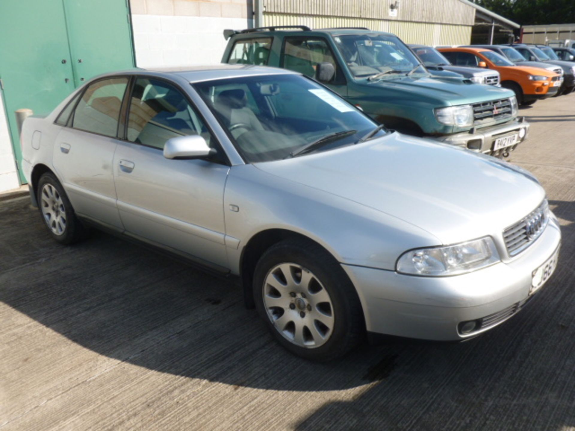 AUDI A4 TDI SALOON CAR SILVER X366 HTL DIESEL MOT 1/11/17 141,000 MILES