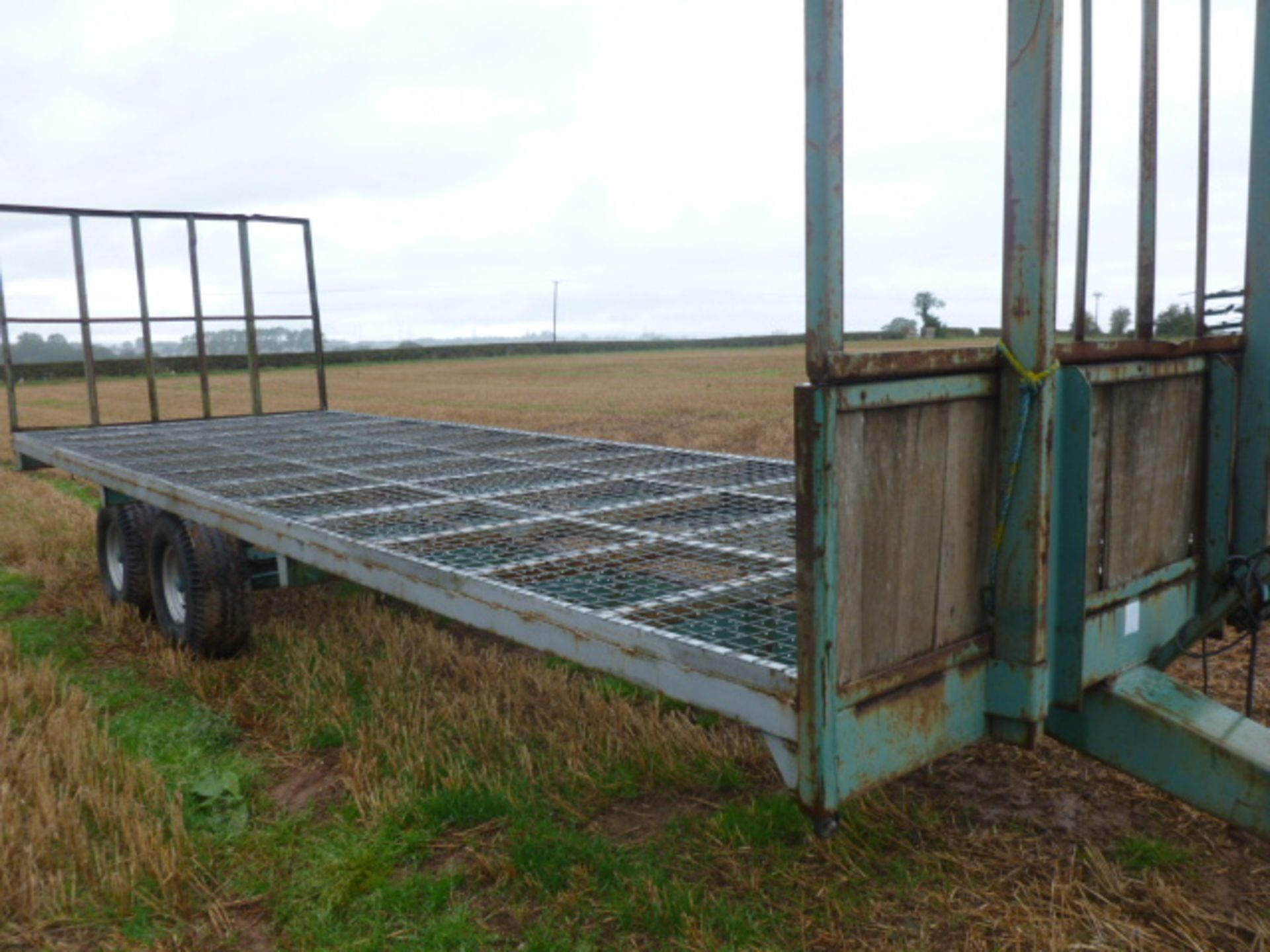 4 WHEEL BALE TRAILER - Image 3 of 4