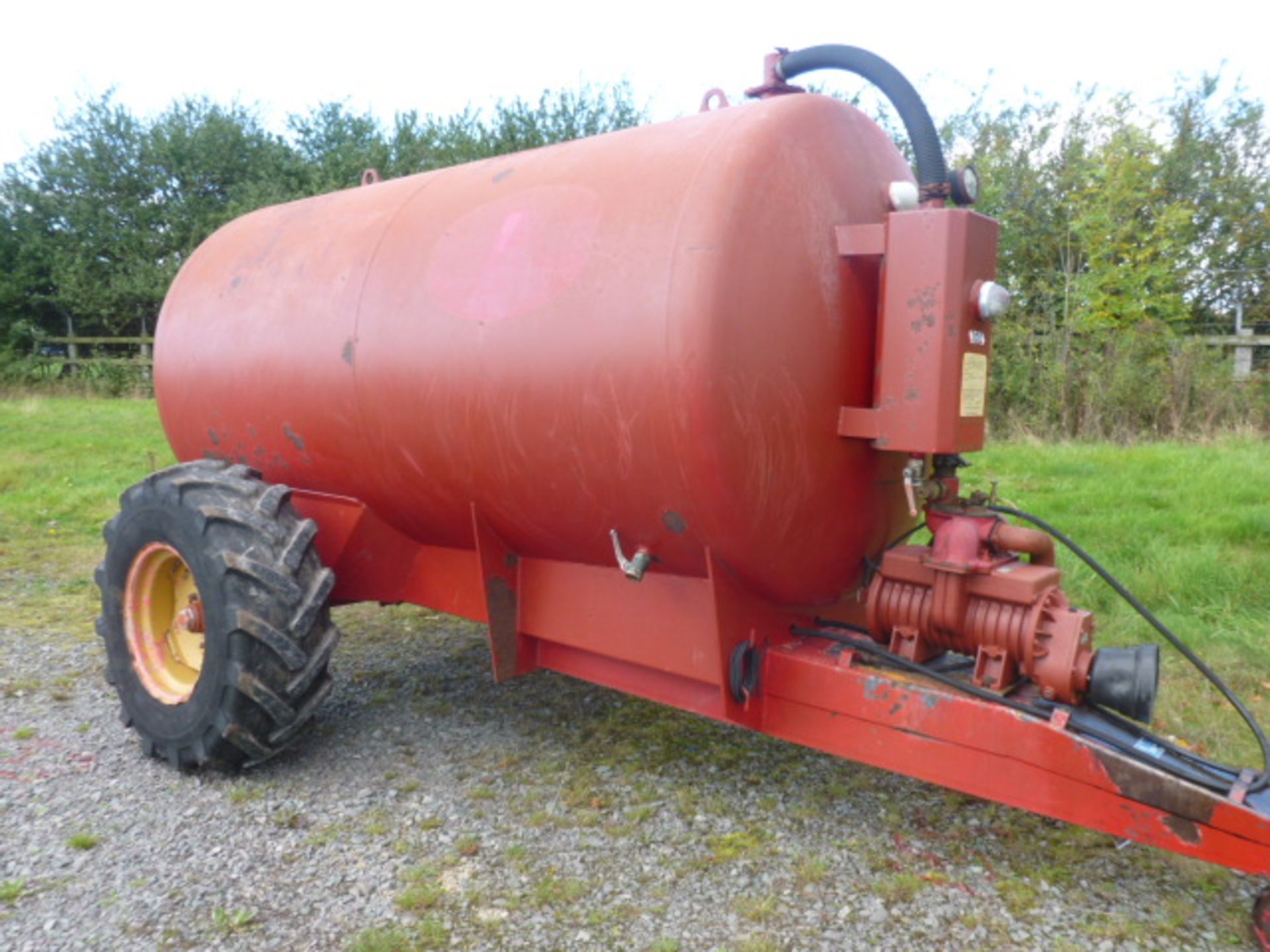 MARSHALL 1100 GALLON SLURRY TANKER - Image 2 of 3