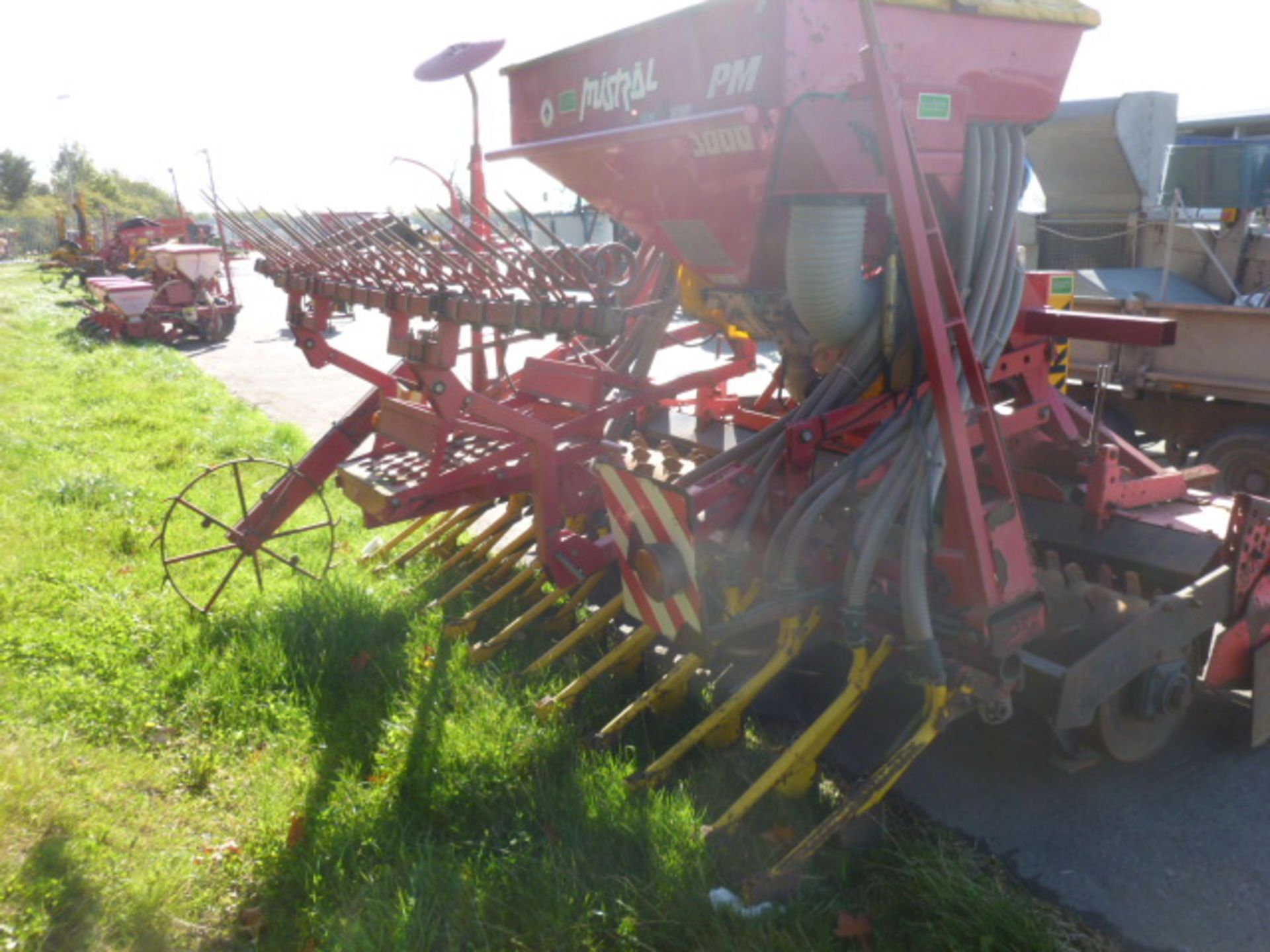 1999 KRM FALC MAGNUM 3000 POWER HARROW/ AIR DRILL + FOLLOWING HARROW - Image 3 of 3