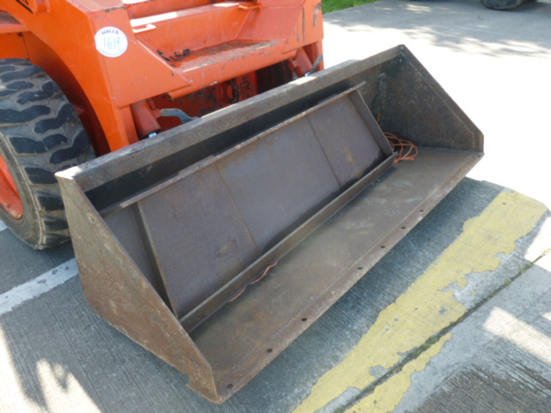 1996 THOMAS SKID STEER LOADER MODEL - T233 - 6 CYLINDER ENGINE - SERIAL NO: LH001818 C/W 6' BUCKET - Image 5 of 5