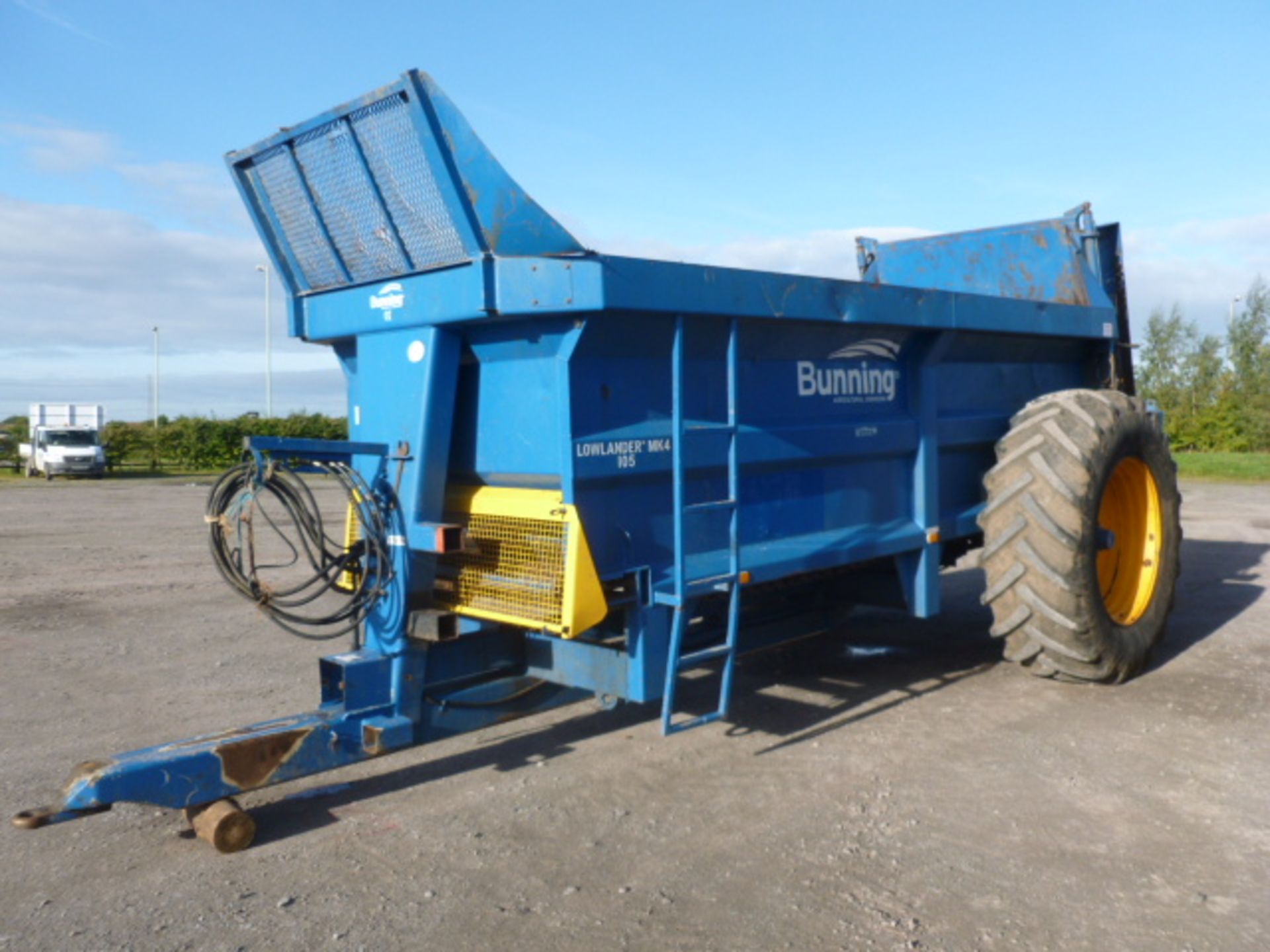 BUNNING 105 REAR DISCHARGE SPREADER 2012