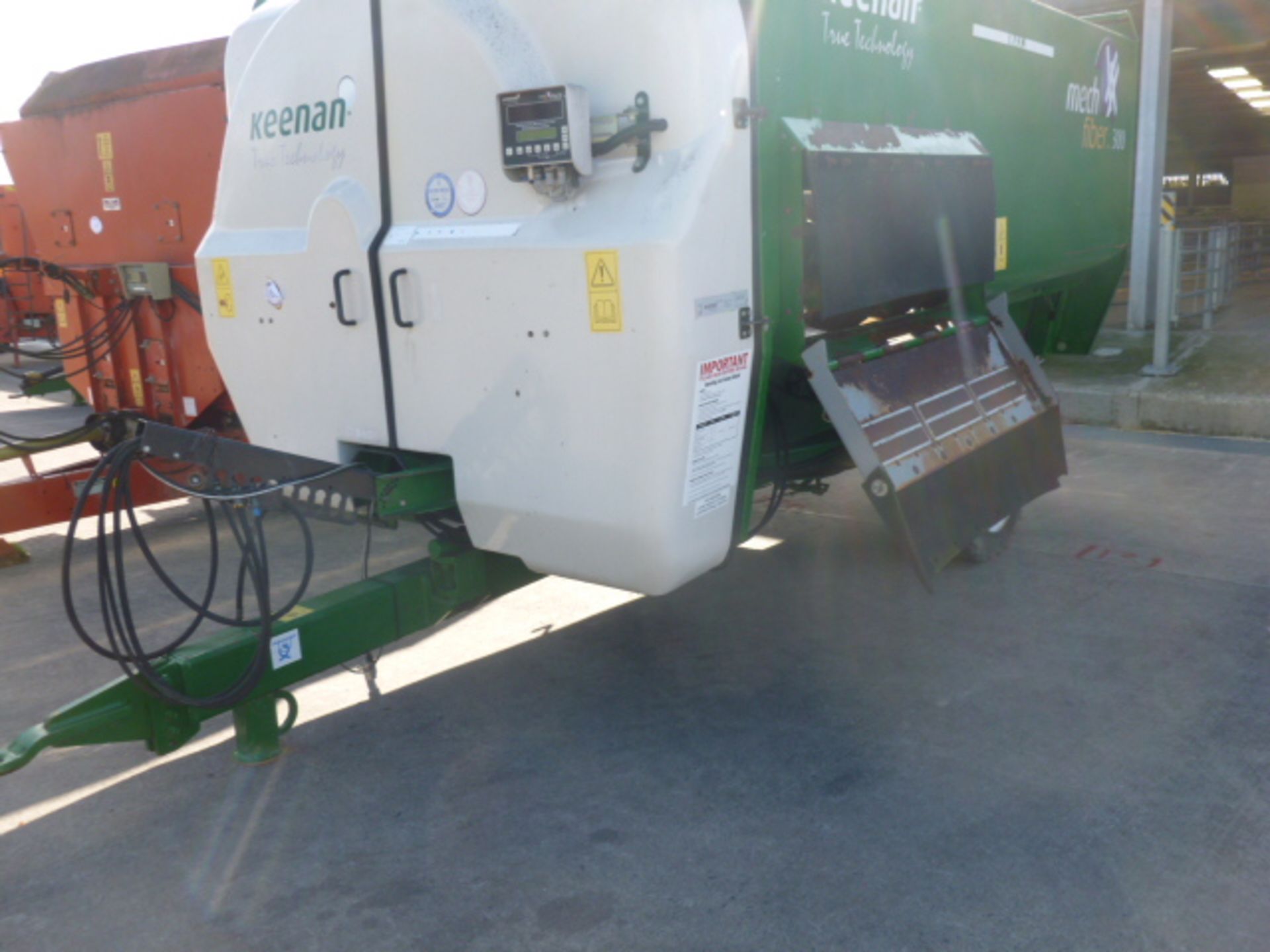 KEENAN MECH FIBRE 300 FEEDER WAGON 5YO - Image 2 of 4