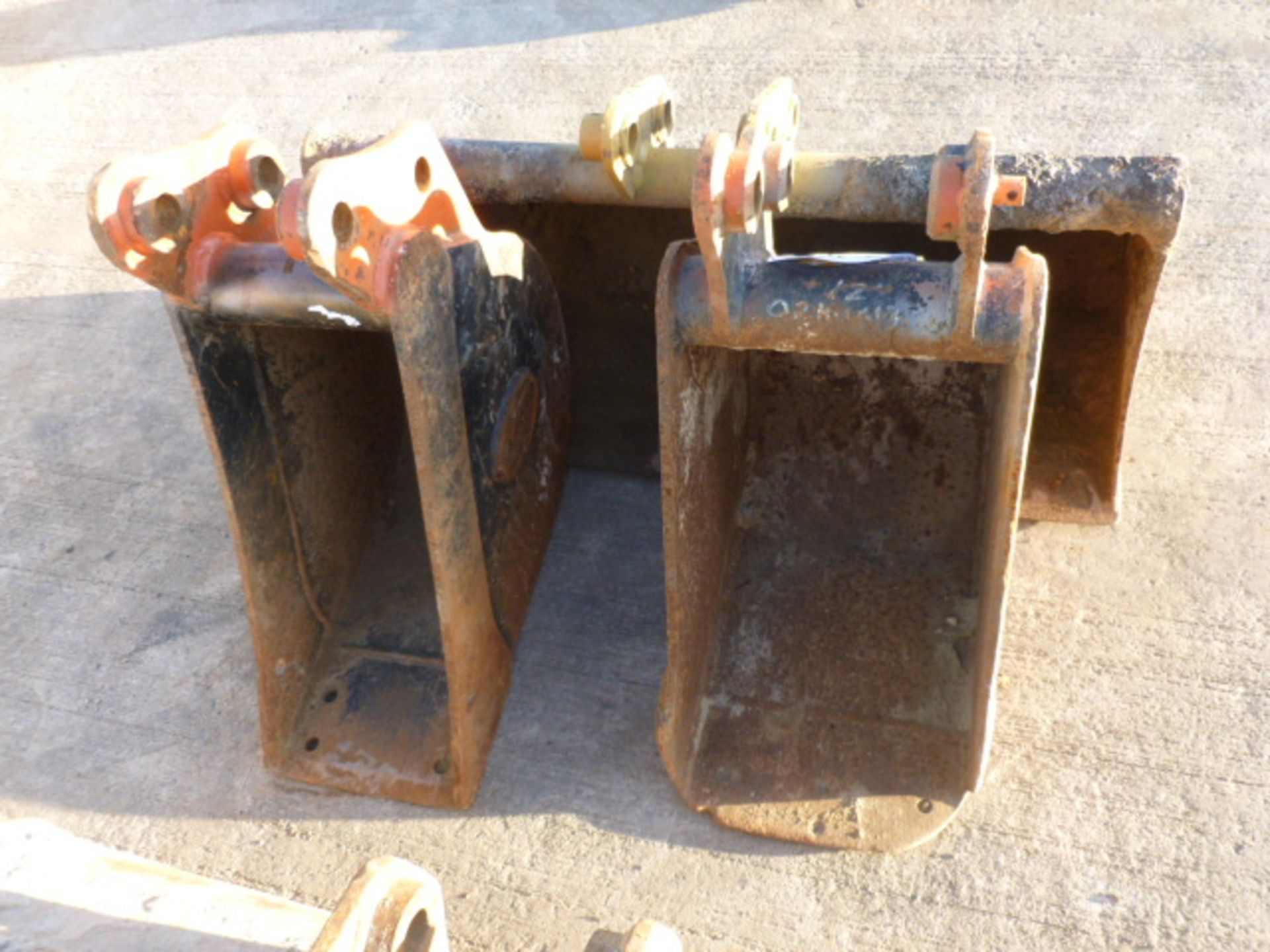 3 X MINI DIGGER BUCKETS