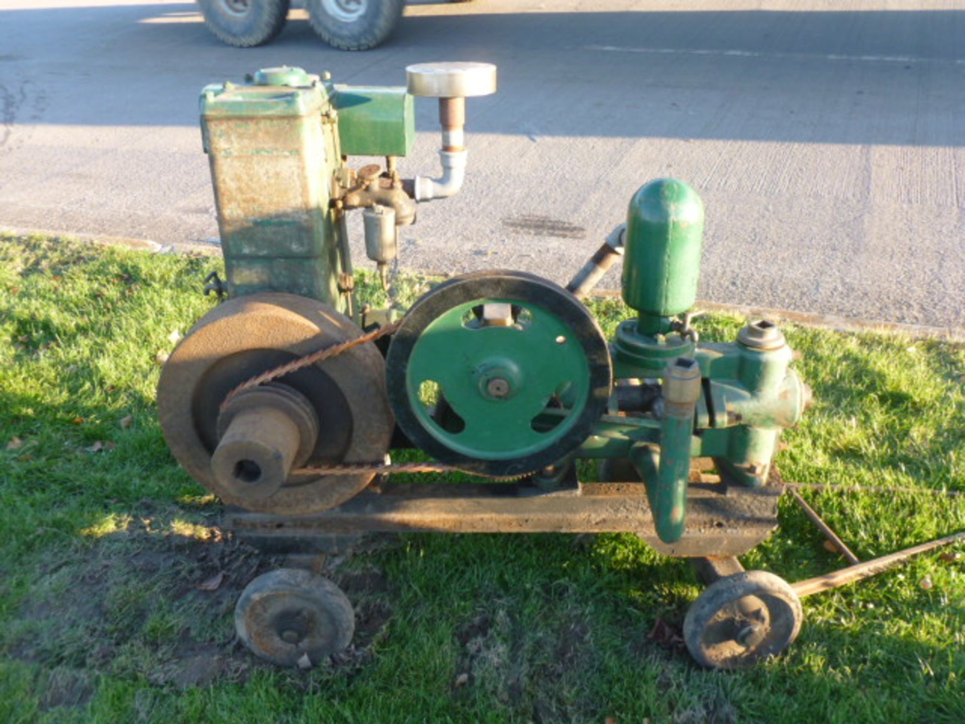 LISTER STATIONERY ENGINE C/W PUMP