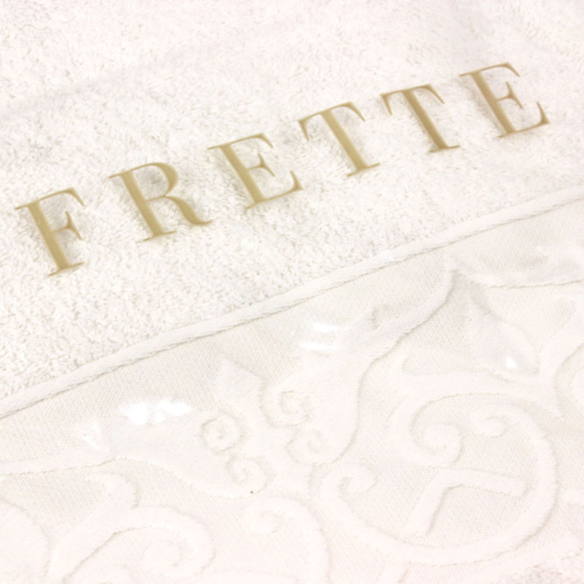 V *TRADE QTY* Brand New Frette Italian White Bath Towel With Embossed Pattern X 4 YOUR BID PRICE - Image 2 of 2