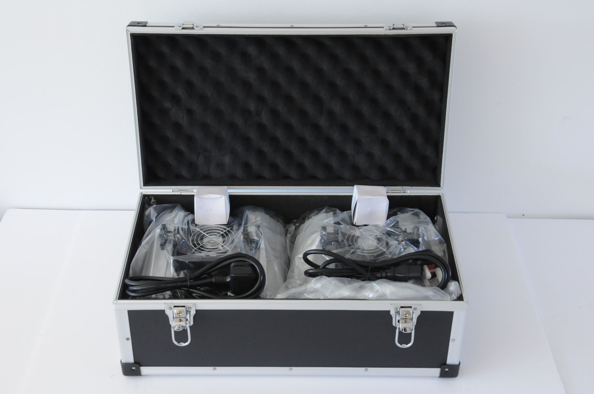 *TRADE QTY* Grade U Case Of 2 Professional Disco Lights (GVG513) In Flight Case NB Brand New But - Image 3 of 4