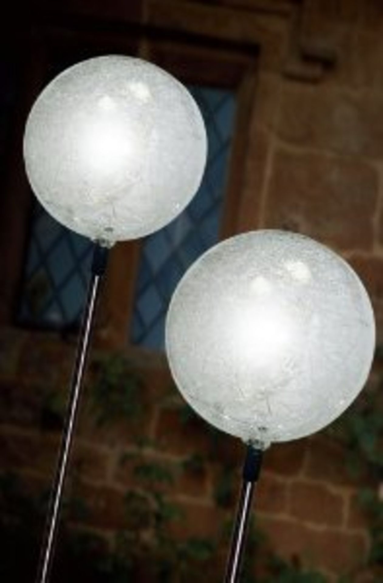 V Brand New Pack of Two Contemporary Globe Solar Lights with Crackled glass design on stainless