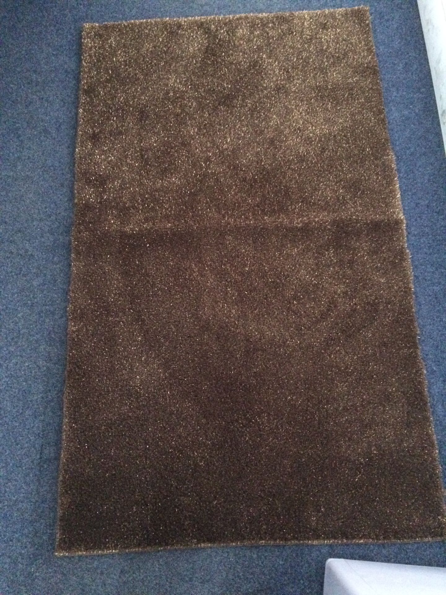 V Brand New Shaggy Rug - Soft Touch - Dimension 72 cm x 120 cm- brown color NOTE: Item is