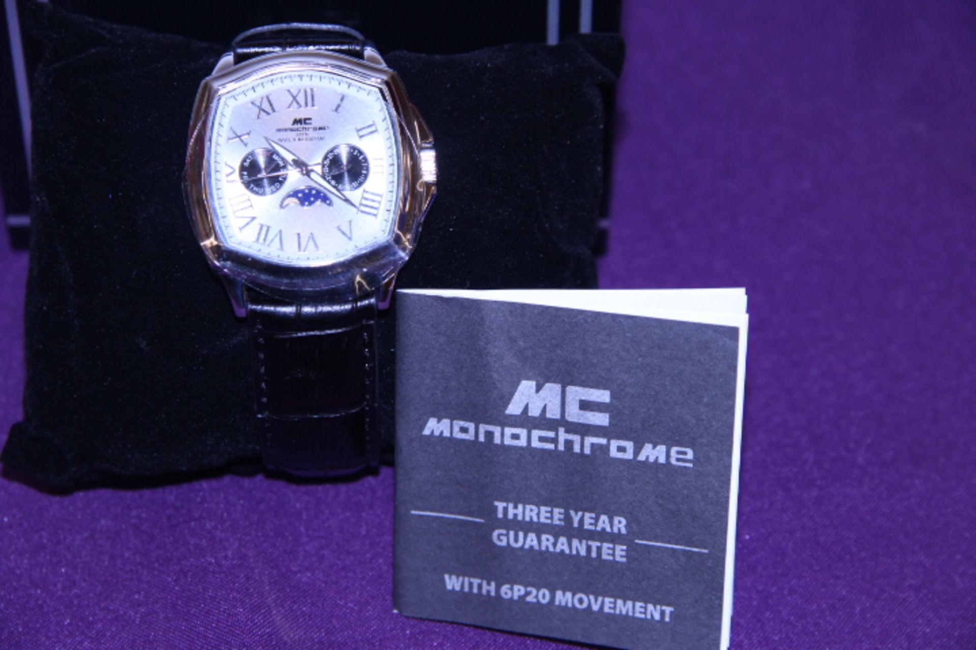 V Brand New Gents Monochrome Watch - Silver Bezel & Dials - White Face - Black Leather Strap - Water - Bild 2 aus 2