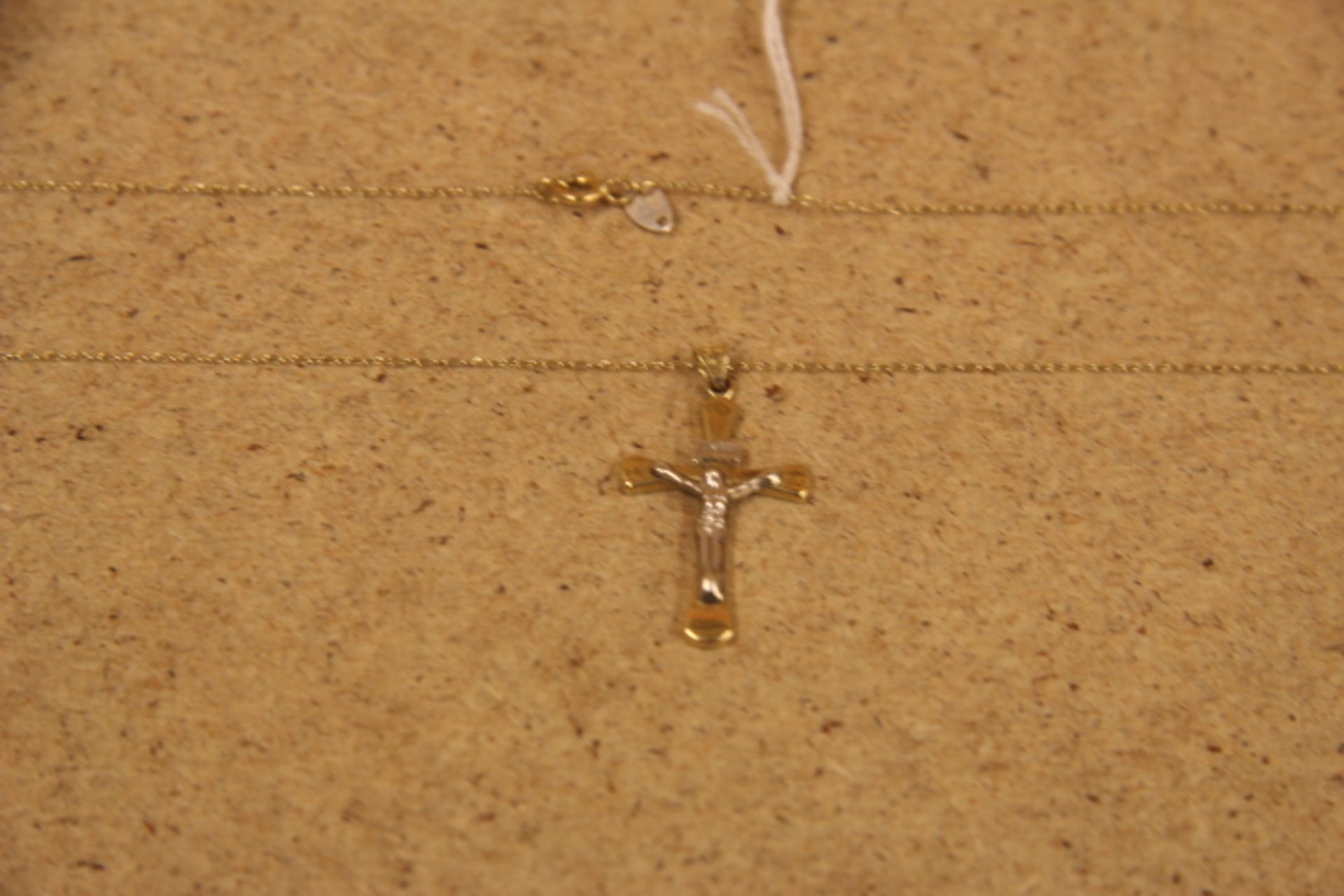 Grade U Silver Chain & Crucifix