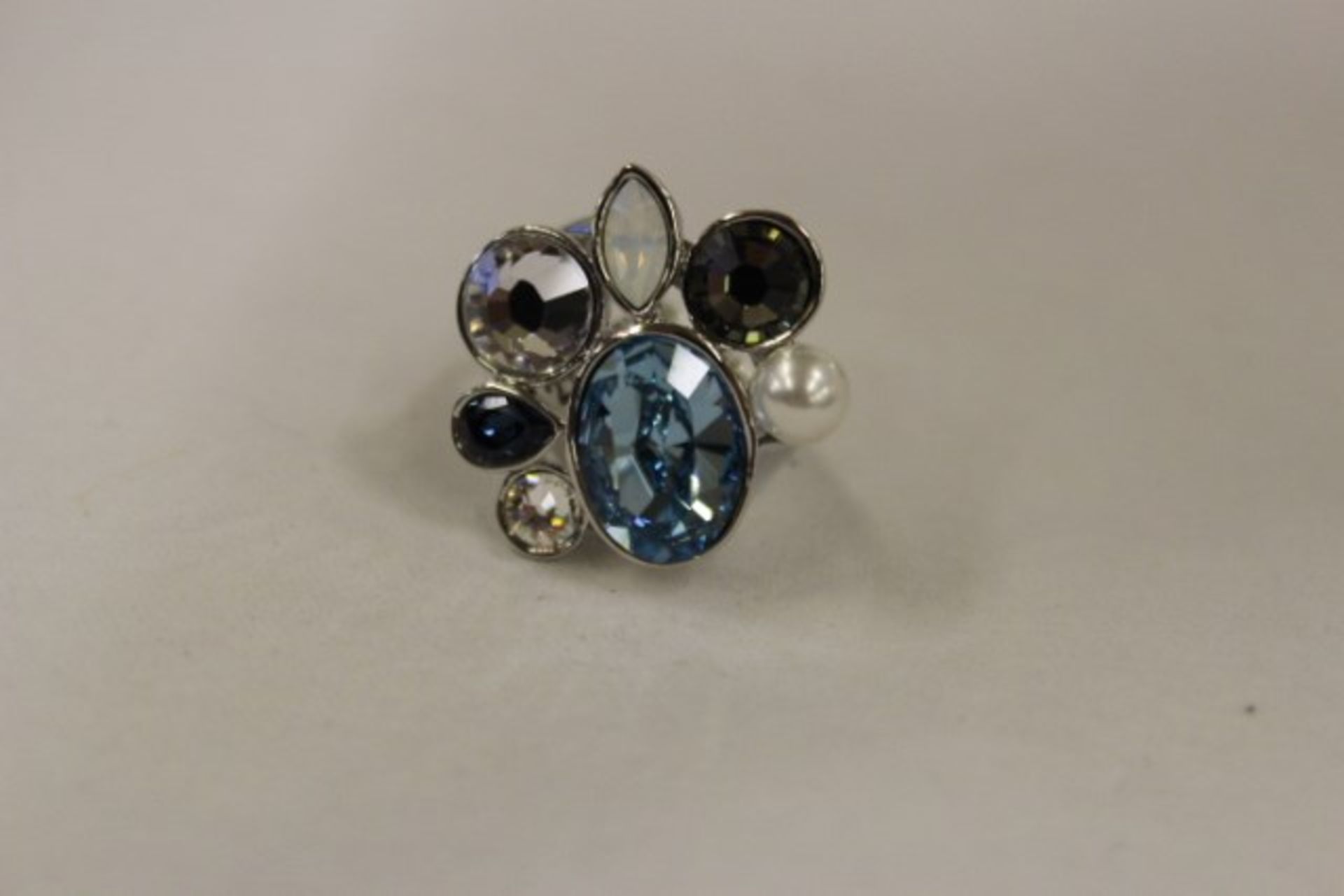 V WM Blue & White Multi Stone Ring