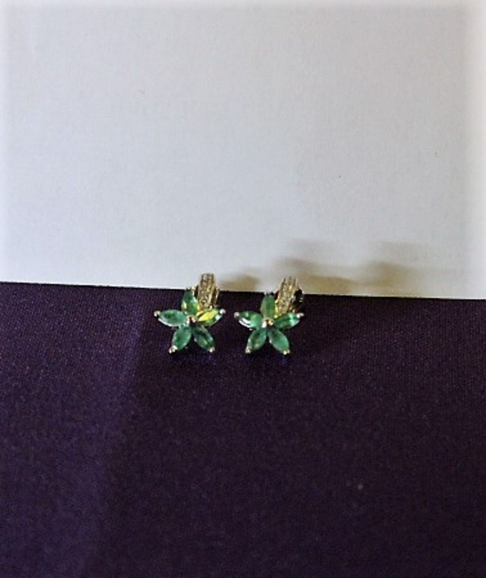 Brand New Pair WM Emerald & Diamond Flower Shape Earrings