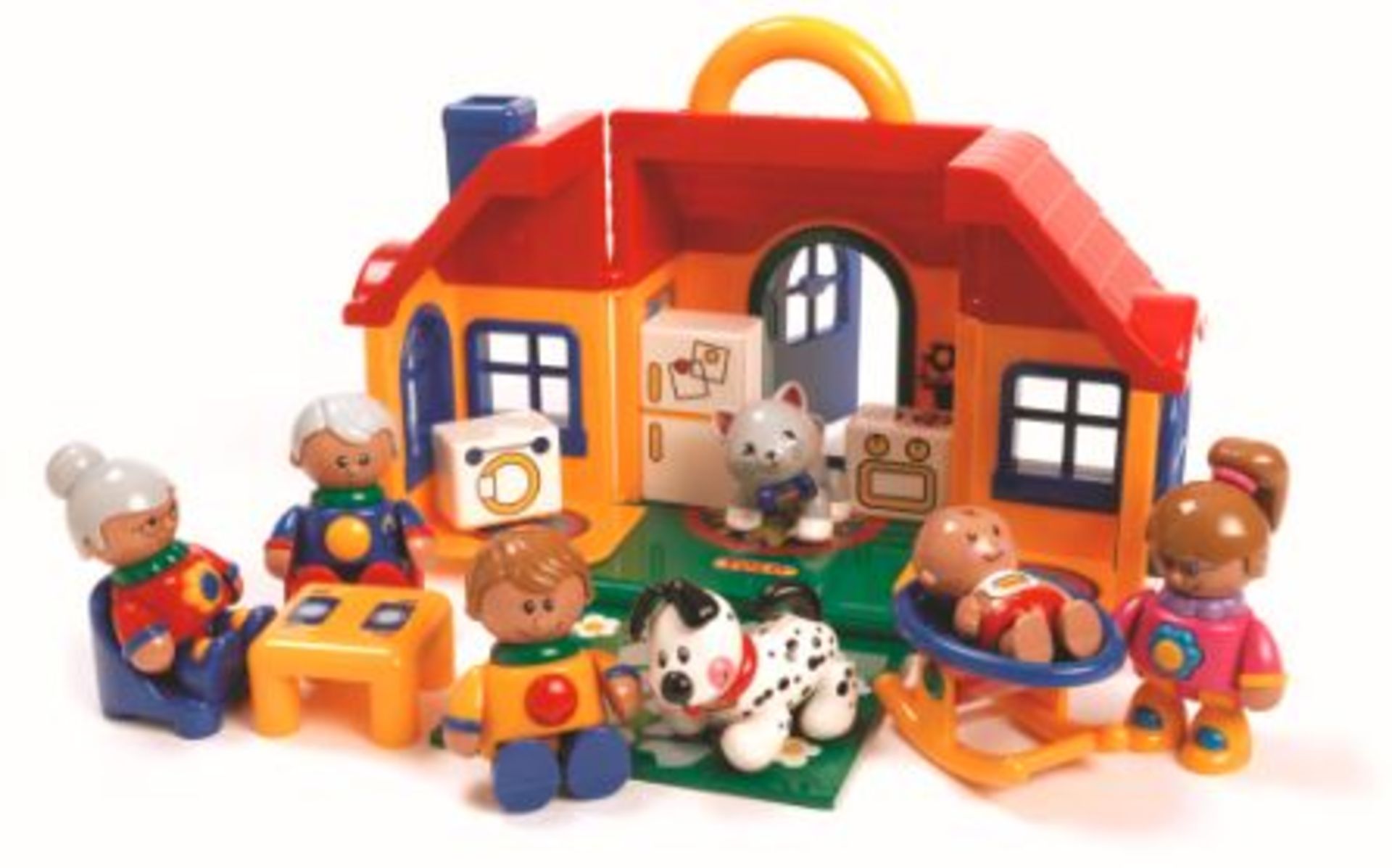 V Brand New Tolo Education TL0033 First Friends At Home Play Set Containing Nan-Grandad-Mum-Dad-