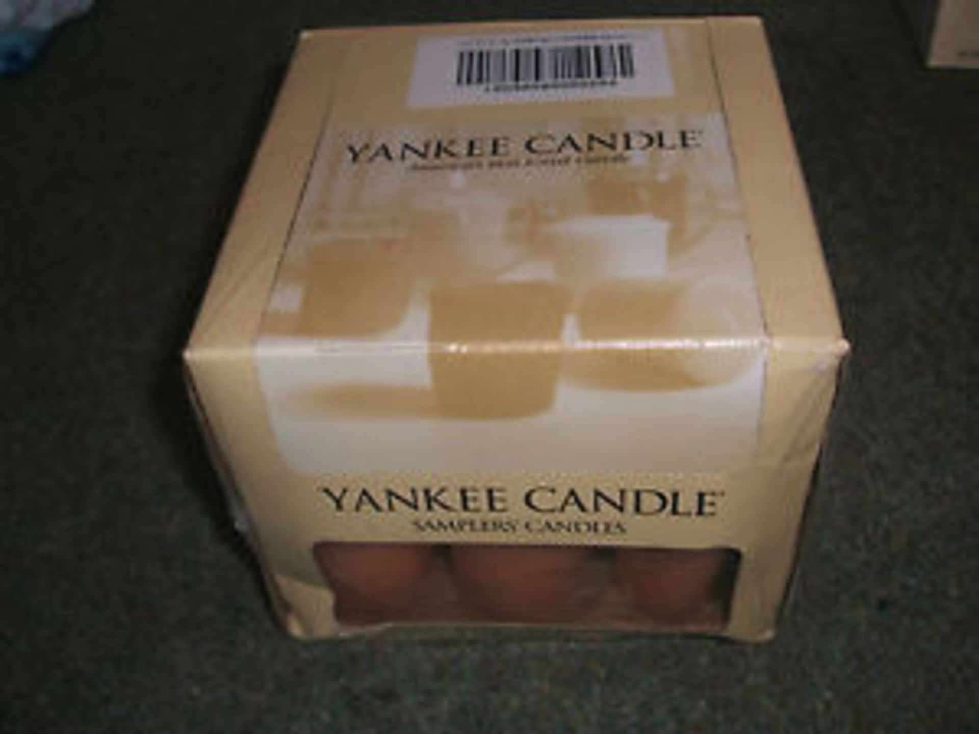 V *TRADE QTY* Brand New 18 x Yankee Candle Christmas Baking 49g eBay Price £19.99 X 7 YOUR BID PRICE - Bild 2 aus 2